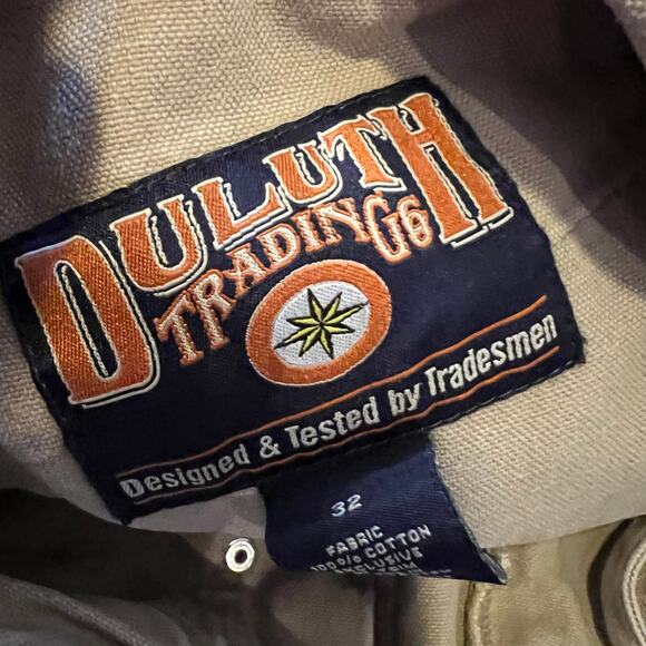 Duluth Shorts Mens 32 Cargo Carpenter Tan Beige Work Outdoor - Picture 4 of 10